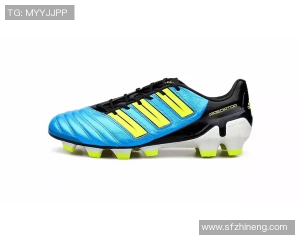 阿迪蓝色妖姬足球鞋的魅力与性能完美结合，助你在球场上尽显风采